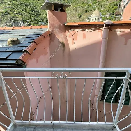 Sotto Il Castello Di - Genovainrelax Apartmán *